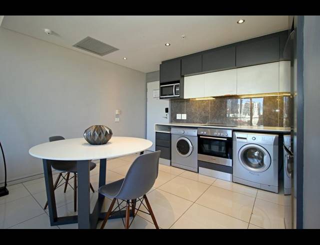 1 BEDROOM APARTMENT FOR SALE IN SANDOWN